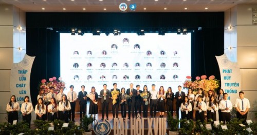 LỄ KỶ NIỆM 35 NĂM HỘI SINH VIÊN VIỆT NAM TRƯỜNG ĐH KINH TẾ QUỐC DÂN: HÀNH TRÌNH TRUYỀN LỬA ĐAM MÊ