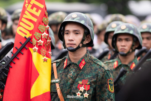 Bạn trẻ dậy từ 4 giờ sáng lên Ba Vì để gặp Thượng uý Lê Hoàng Hiệp