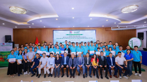 Herbalife Vietnam đồng hành cùng Liên Đoàn Bóng Đá Việt Nam tổ chức buổi đào tạo về dinh dưỡng thể thao nâng cao cho các huấn luyện viên và cầu thủ bóng đá