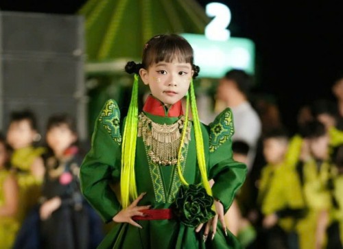 Mẫu Nhí Khả My - Khi Niềm Đam Mê Lên Tiếng Từ Những Bước Chân Nhỏ