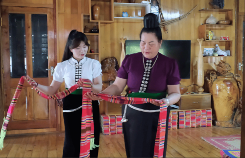 “NOỌNG ƠI, XÒE ĐI!”: ĐƯA XÒE THÁI ĐẾN VỚI NGƯỜI TRẺ BẰNG CÁCH NÀO ĐỂ KHÔNG MẤT ĐI BẢN SẮC?