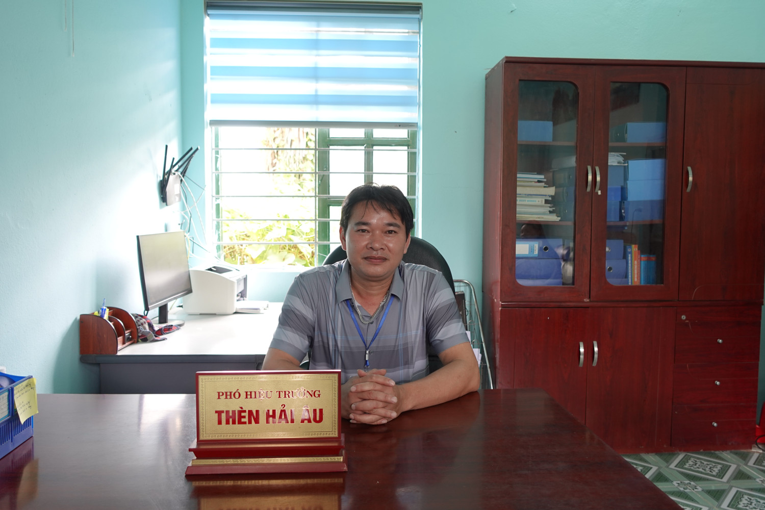  Chân dung thầy phó hiệu trưởng trường PTDTBT TH&THCS Bản Liền.
