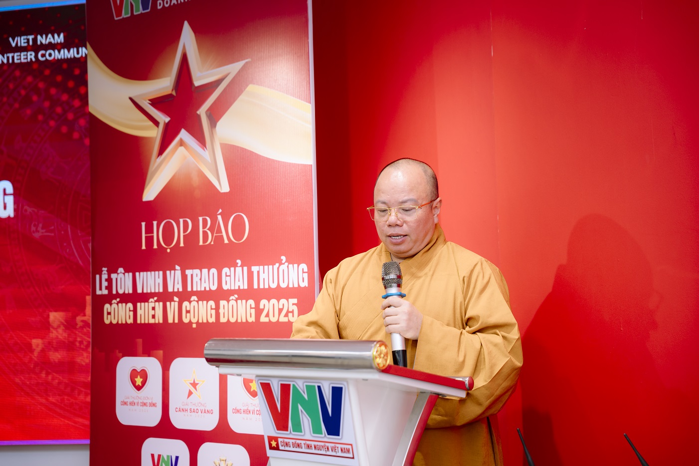 Thuong toa Thich Thanh Cuong chia se tai buoi hop bao ve vai tro co van  VNV