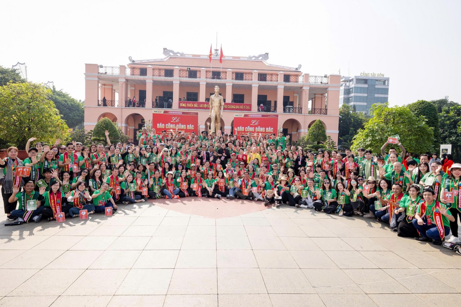 Ảnh 2 Các thủ lĩnh, đội nhóm thiện nguyện đến từ nhiều tỉnh, thành hội tụ tại Festival lần thứ VIII đánh dấu bước mở rộng không gian kết nối toàn quốc của VNV