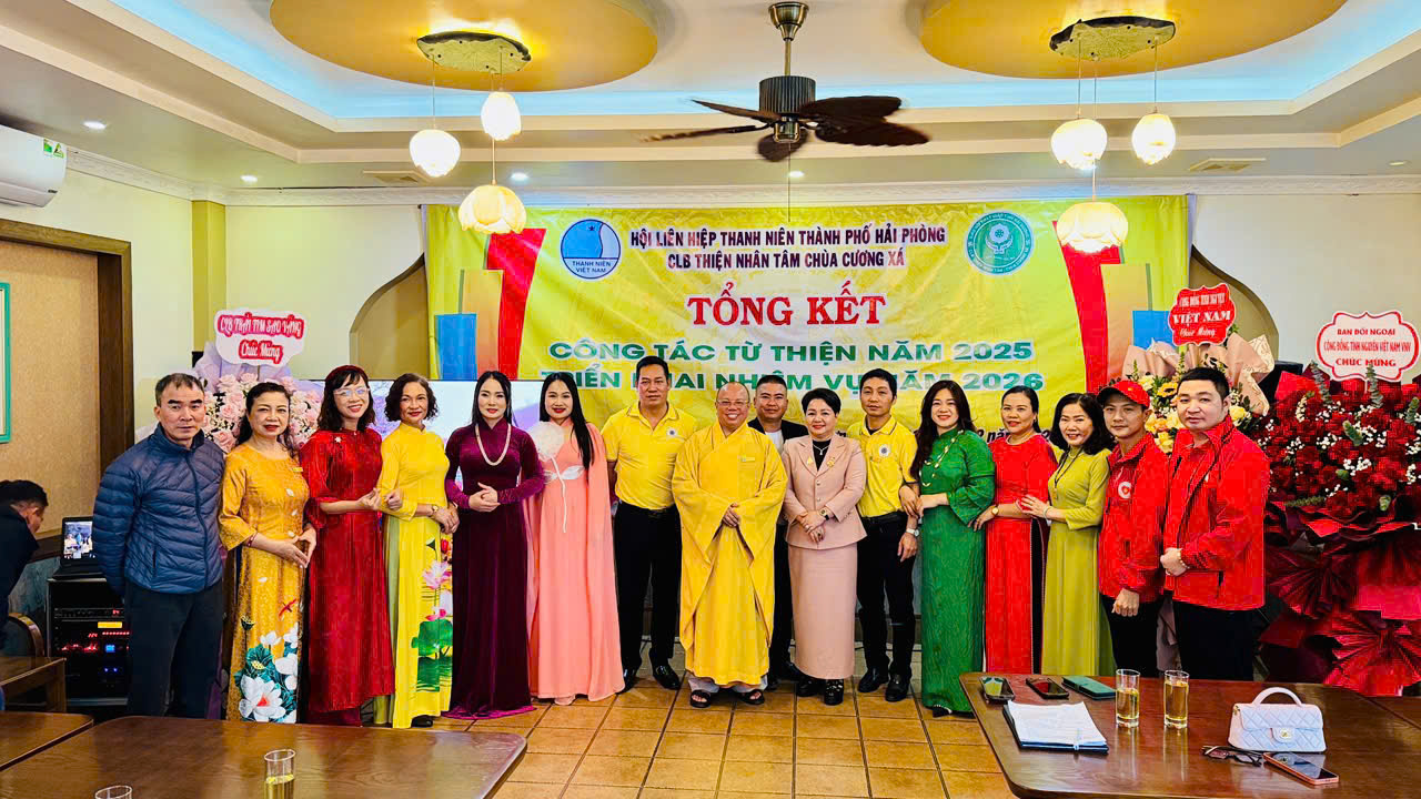 Các đại biểu tại buổi Tổng kết công tác từ thiện xã hội năm 2025 và triển khai nhiệm vụ năm 2026 của CLB Thiện Nhân Tâm - Chùa Cương Xá