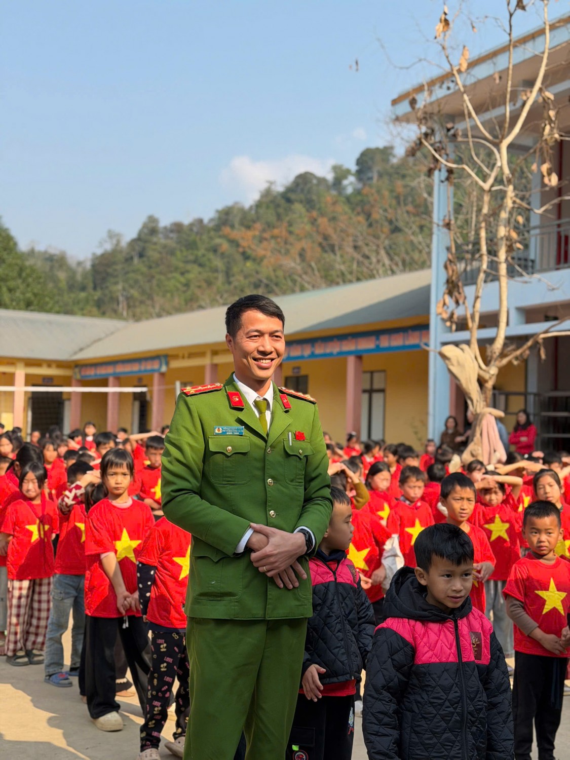  Ảnh 1: Chân dung Hoàng Xuân Hào